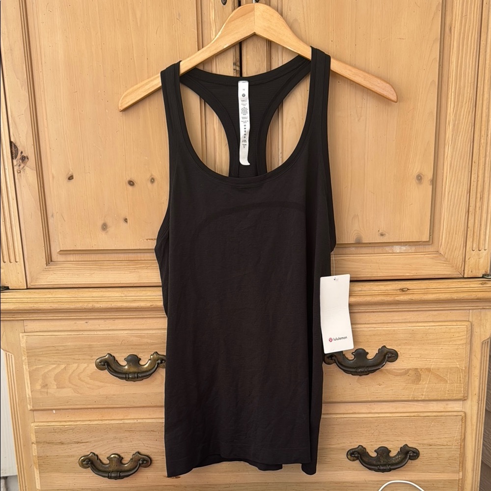 NWT Lululemon Swiftly Tech Racerback Tank Top - size 10